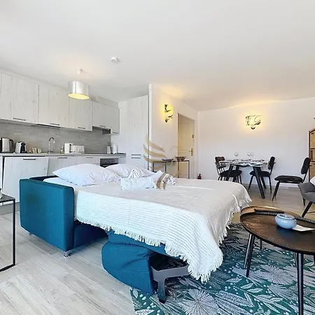 Serenity Getaway-4 People-wifi-terrace-garage Lägenhet *