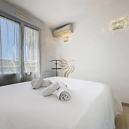Serenity Getaway-4 People-wifi-terrace-garage Lägenhet *