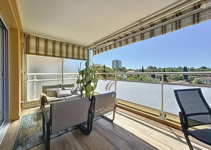 Serenity Getaway-4 People-wifi-terrace-garage *